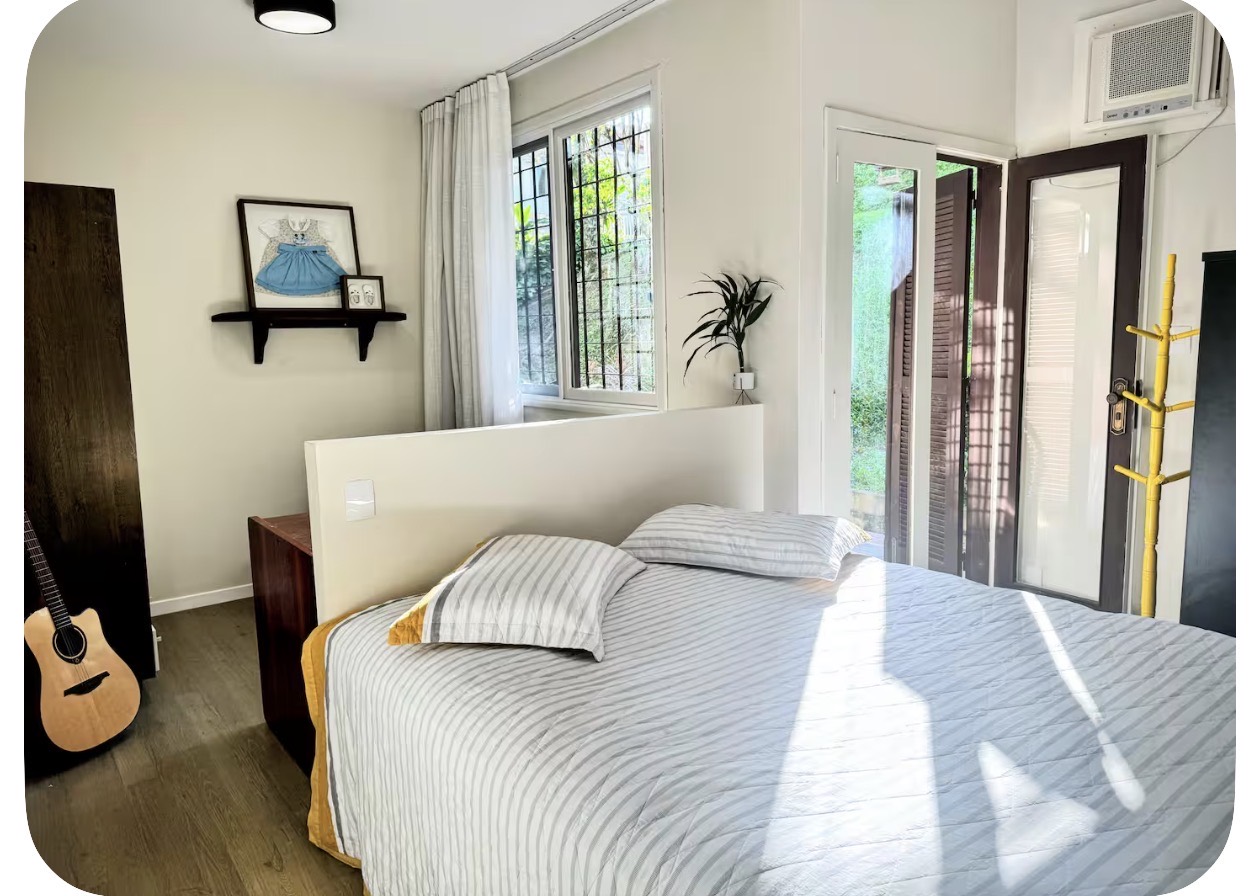 Quarto Princesa after layout, flooring and styling improvements
